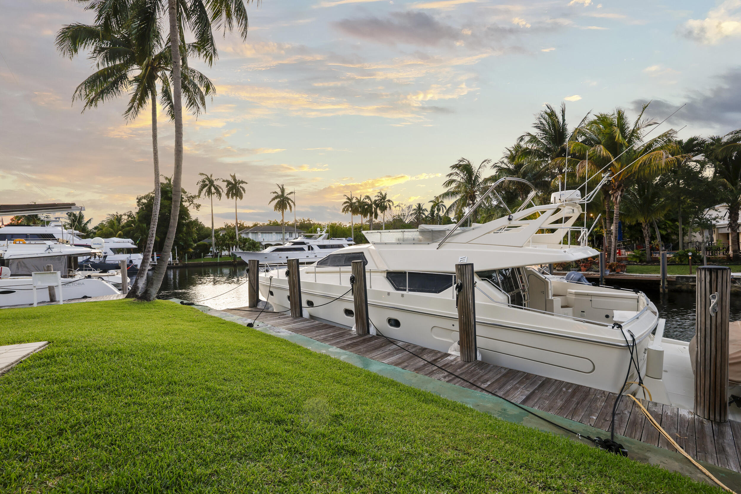 SOUTH NEW RIVER ISLES SEC - Residential