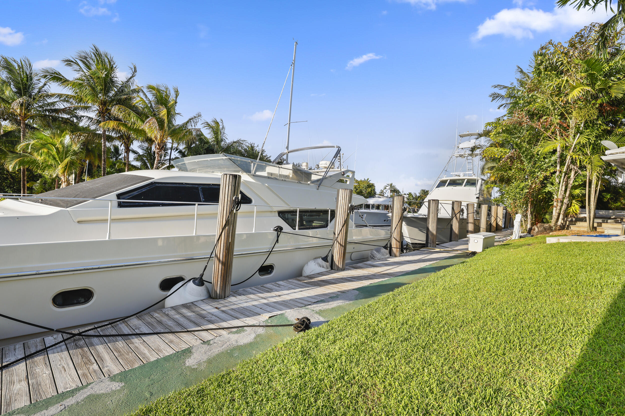 SOUTH NEW RIVER ISLES SEC - Residential