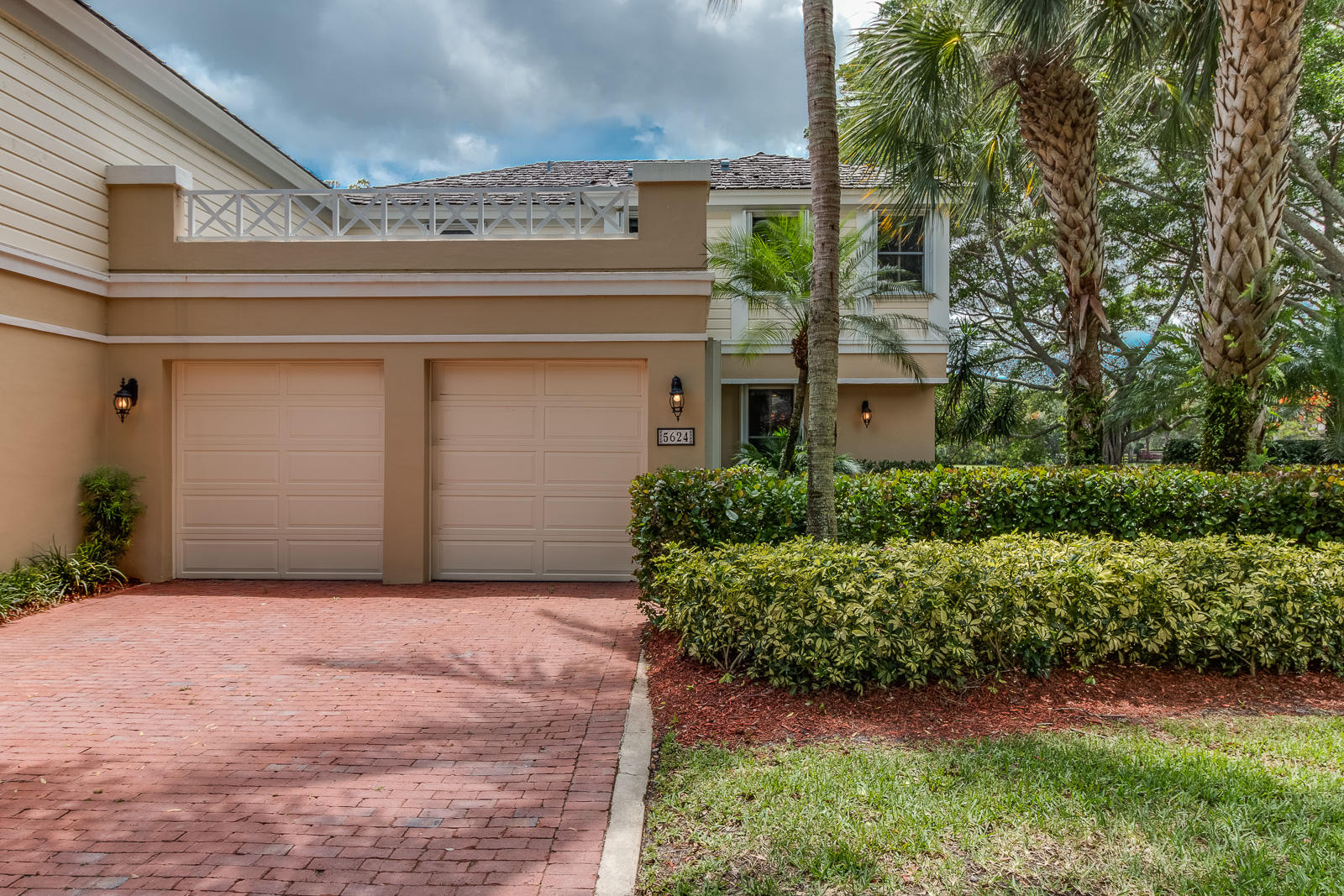 CAMBRIDGE PARK - Residential