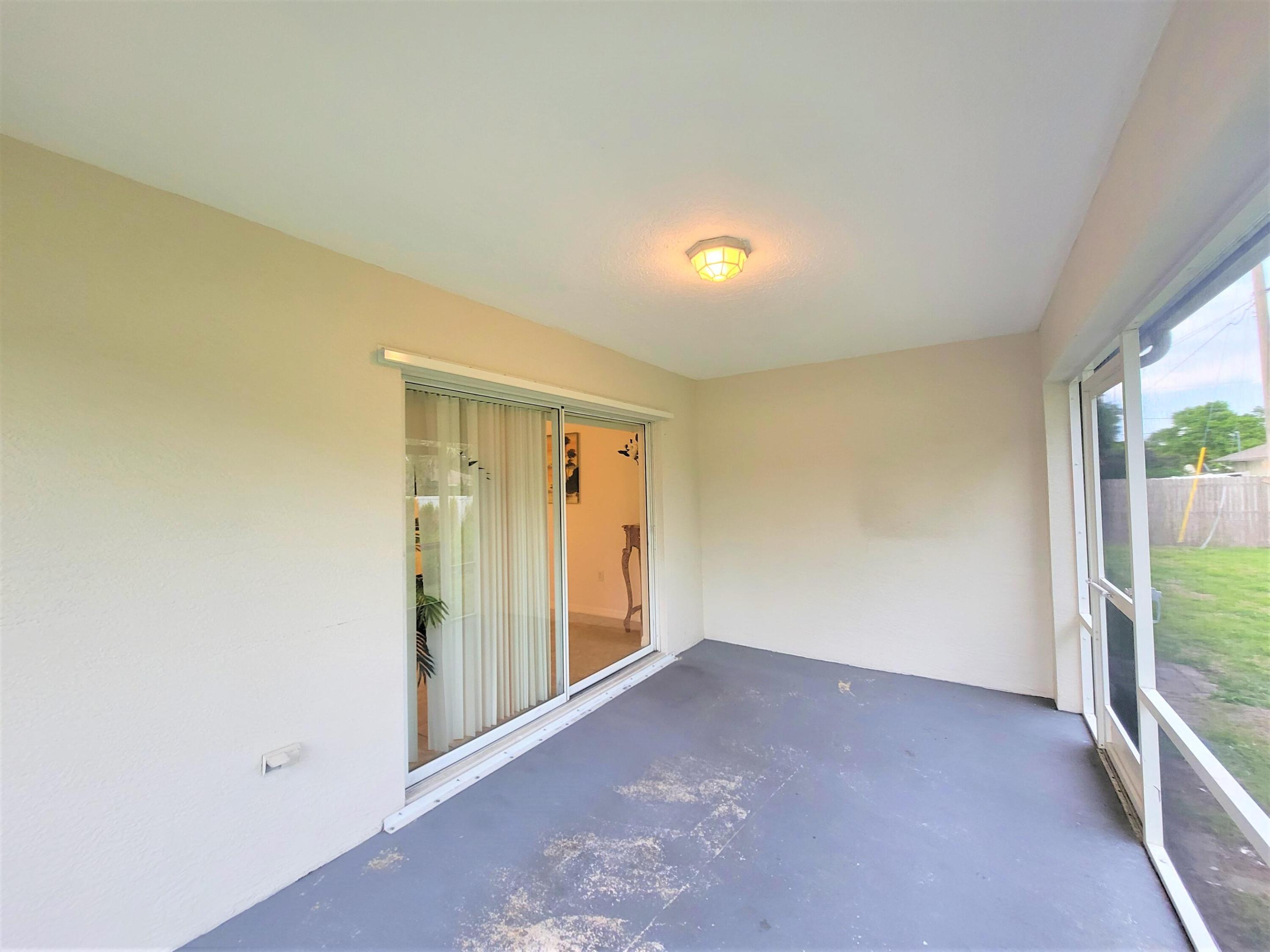 SEBASTIAN HIGHLANDS UNIT 14 - Residential Lease