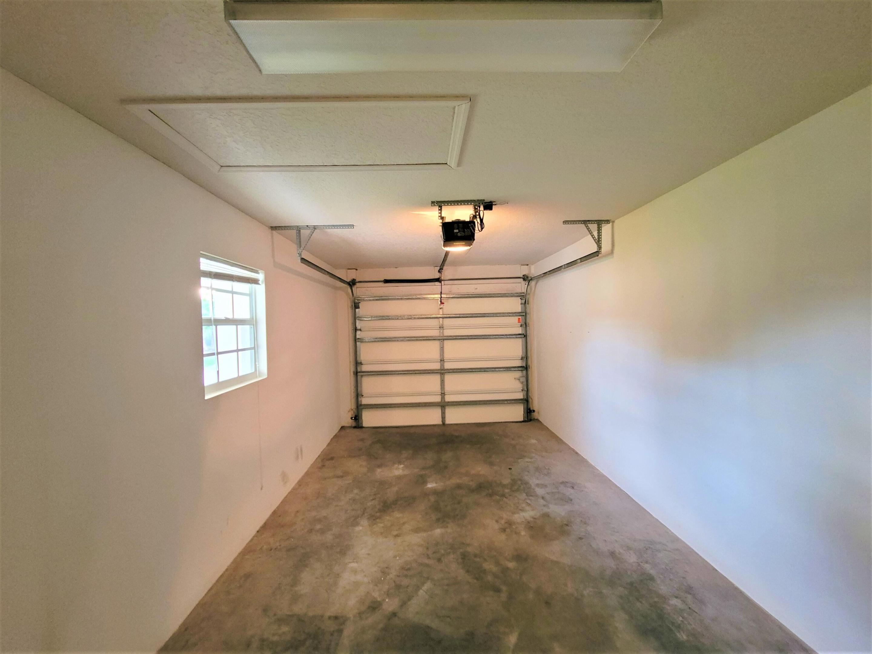 SEBASTIAN HIGHLANDS UNIT 14 - Residential Lease