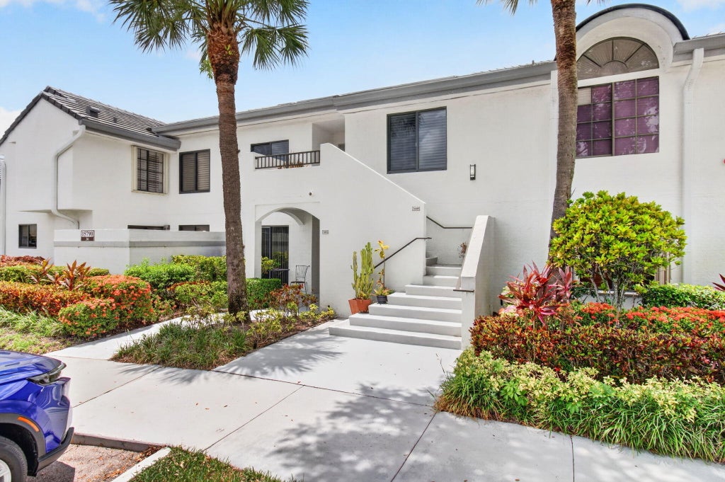 Photo of 15790 Loch Maree Lane #3605, Delray Beach, FL 33446 (MLS # B26060813)