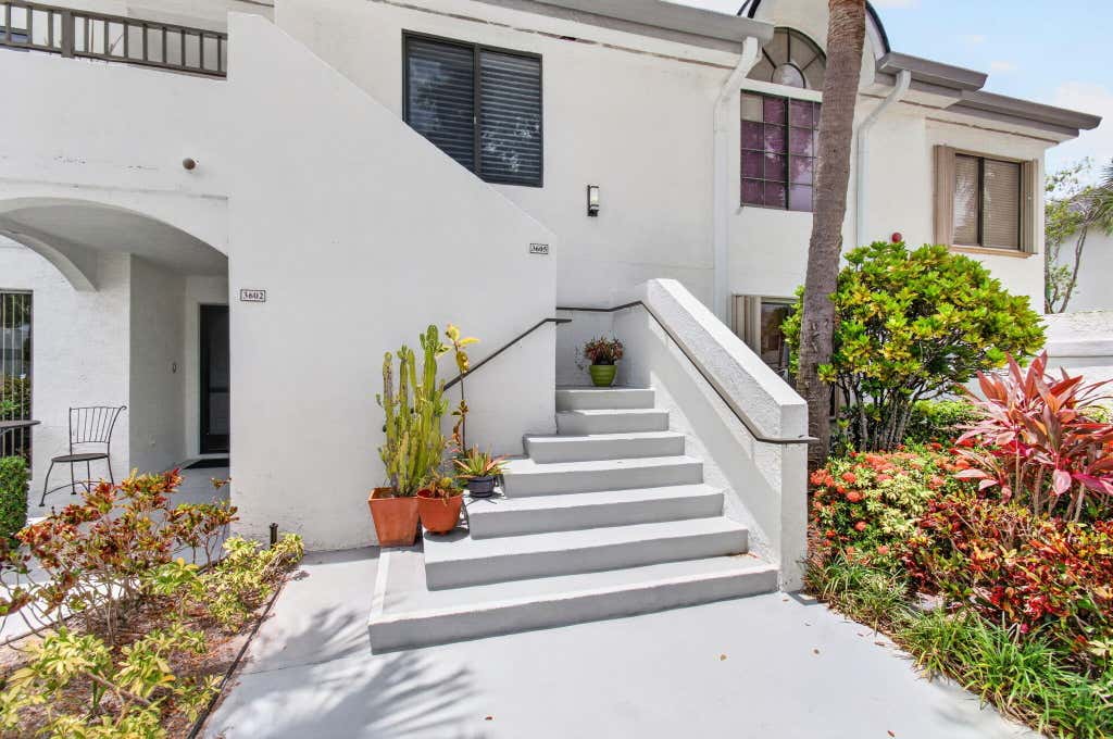 Photo of 15790 Loch Maree Lane #3605, Delray Beach, FL 33446 (MLS # B26060813)