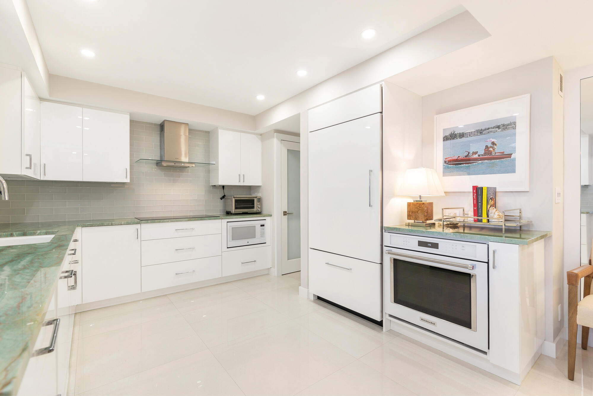 TWENTY SIX HUNDRED CONDO - Residential