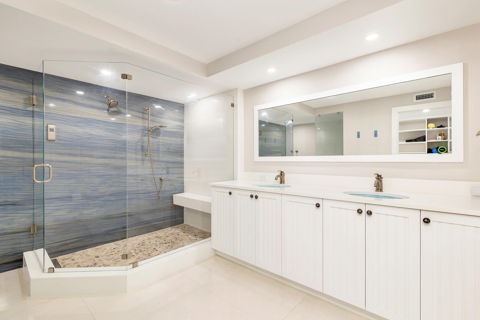 TWENTY SIX HUNDRED CONDO - Residential