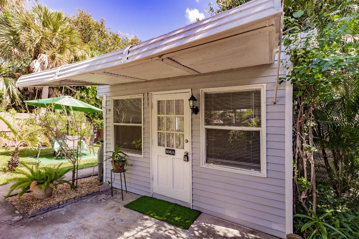 LAKE WORTH TOWN OF - Residential Lease