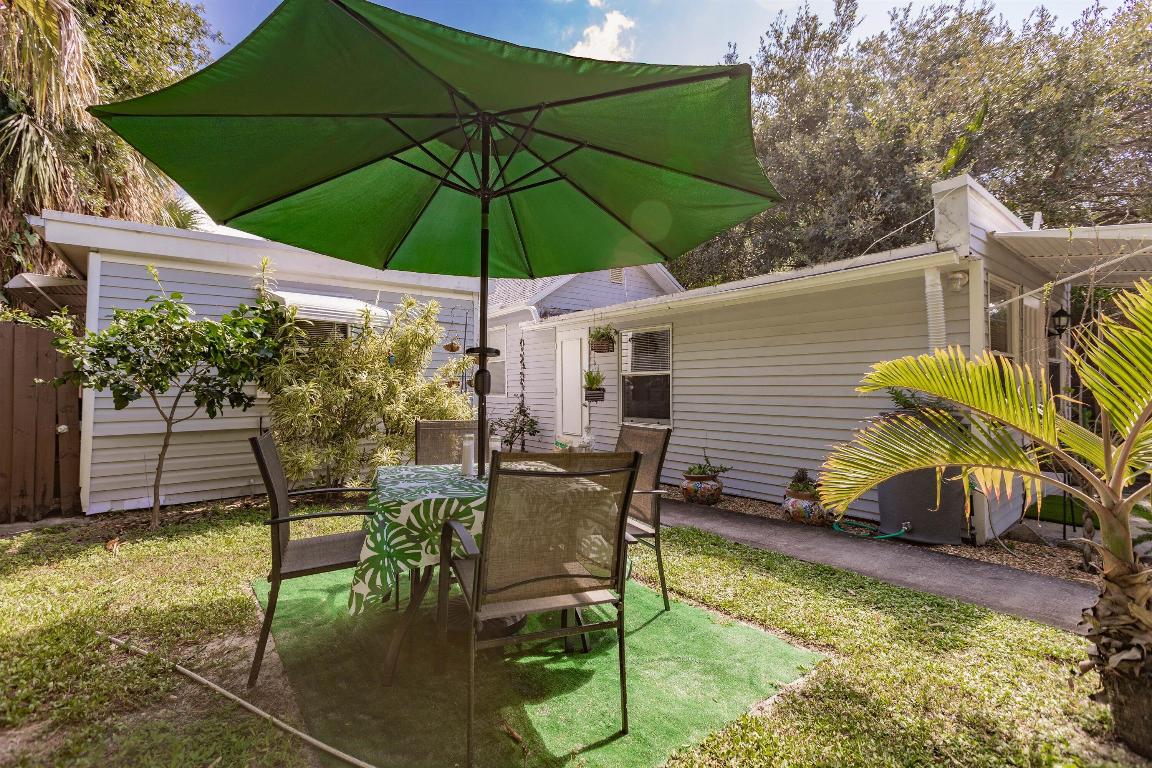 LAKE WORTH TOWN OF - Residential Lease