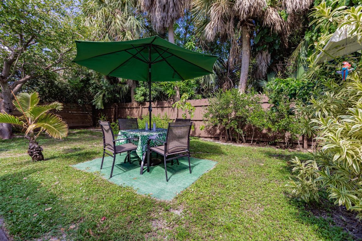 LAKE WORTH TOWN OF - Residential Lease