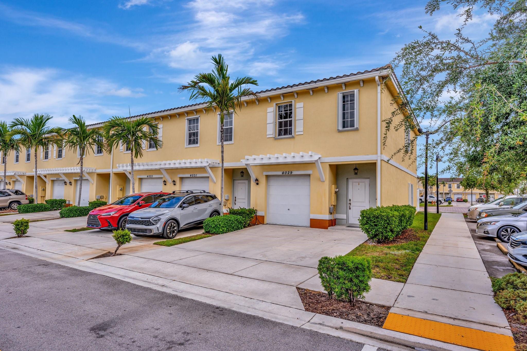 4029 NW 11th St 4029, Lauderhill, FL, 33313/$389,900 4 4029 NW 11th St 4029