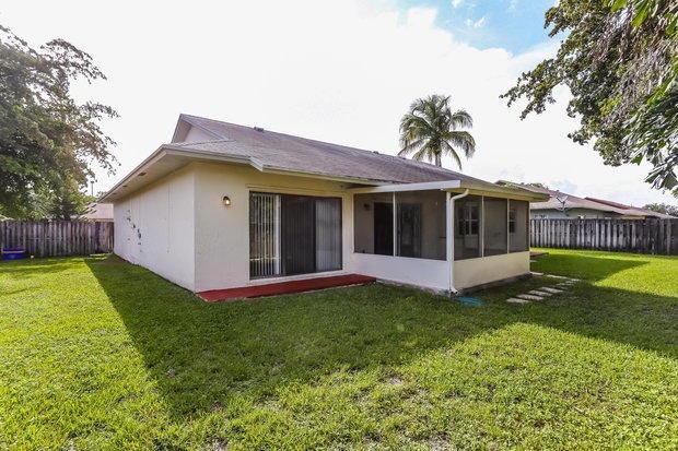 WEST BOCA ESTATES - Residential Lease