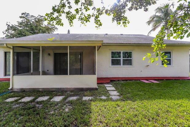 WEST BOCA ESTATES - Residential Lease