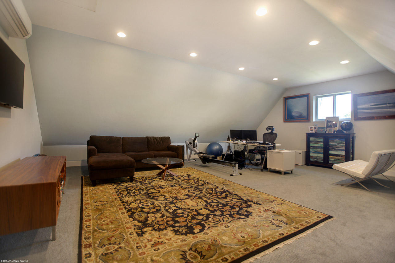 Palm Point - Residential