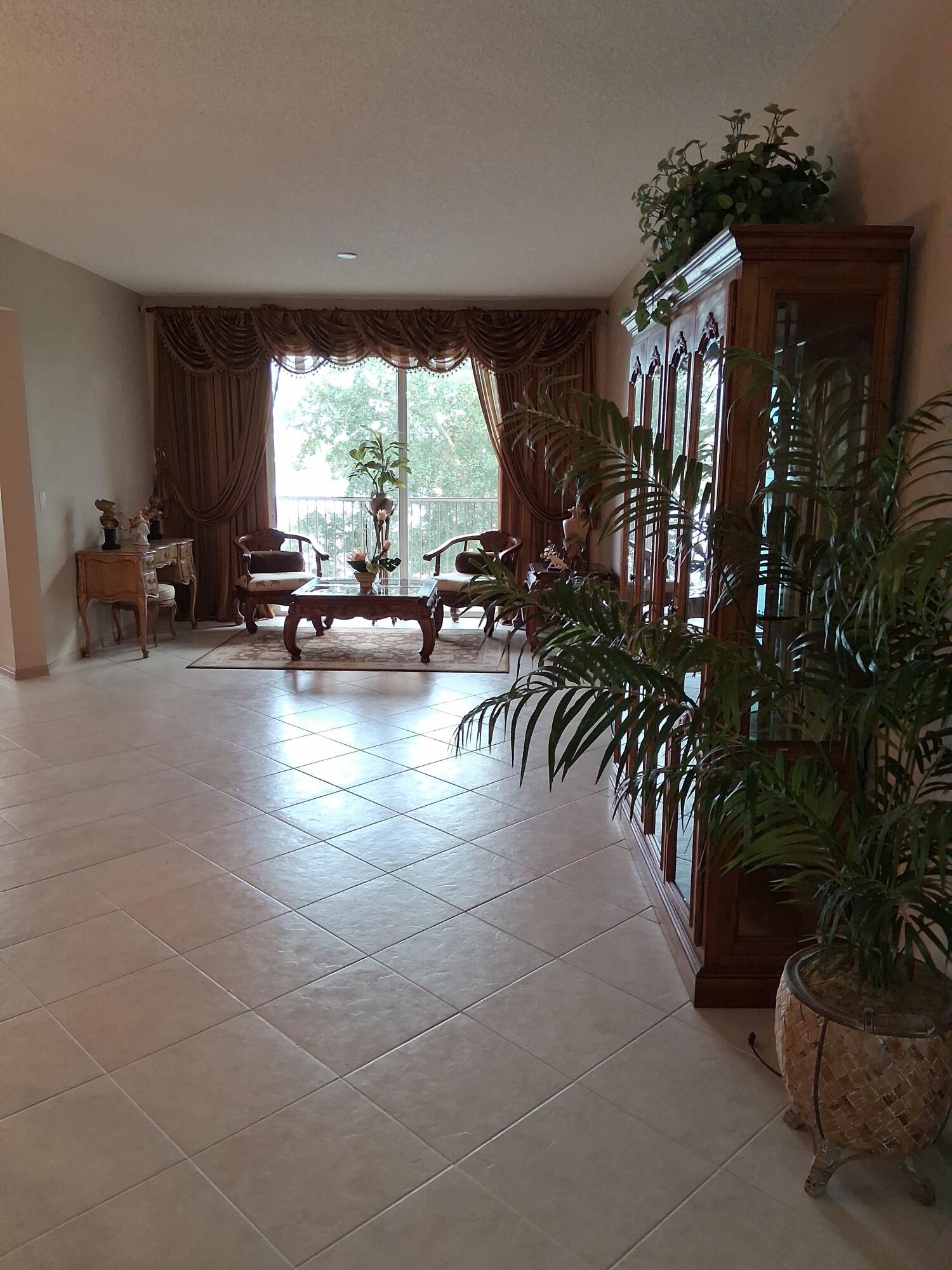 7647 Southampton Terrace D-309