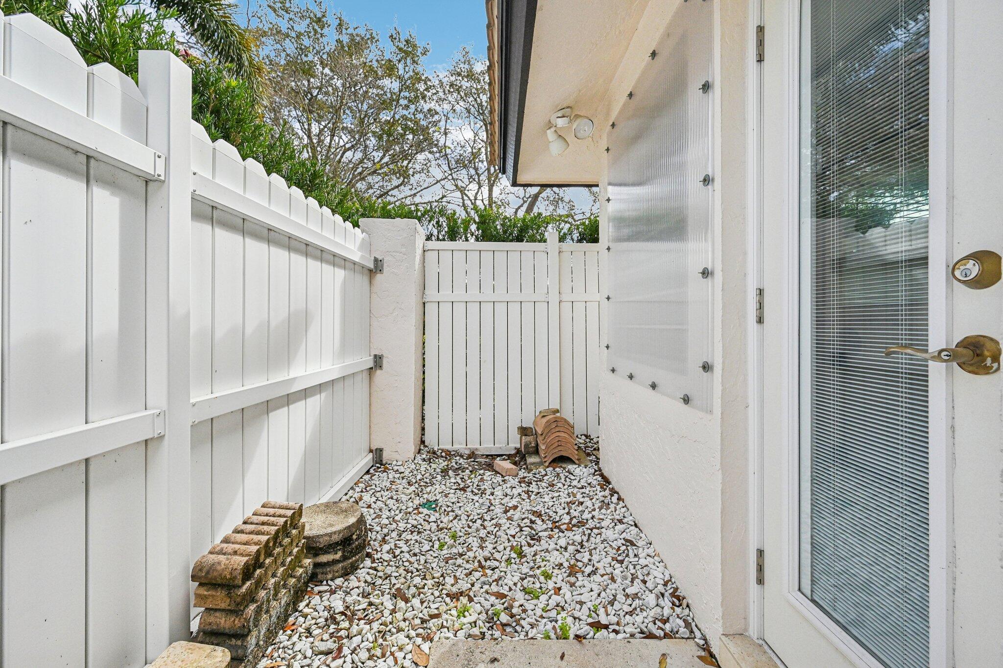 SHORES 1 - Residential