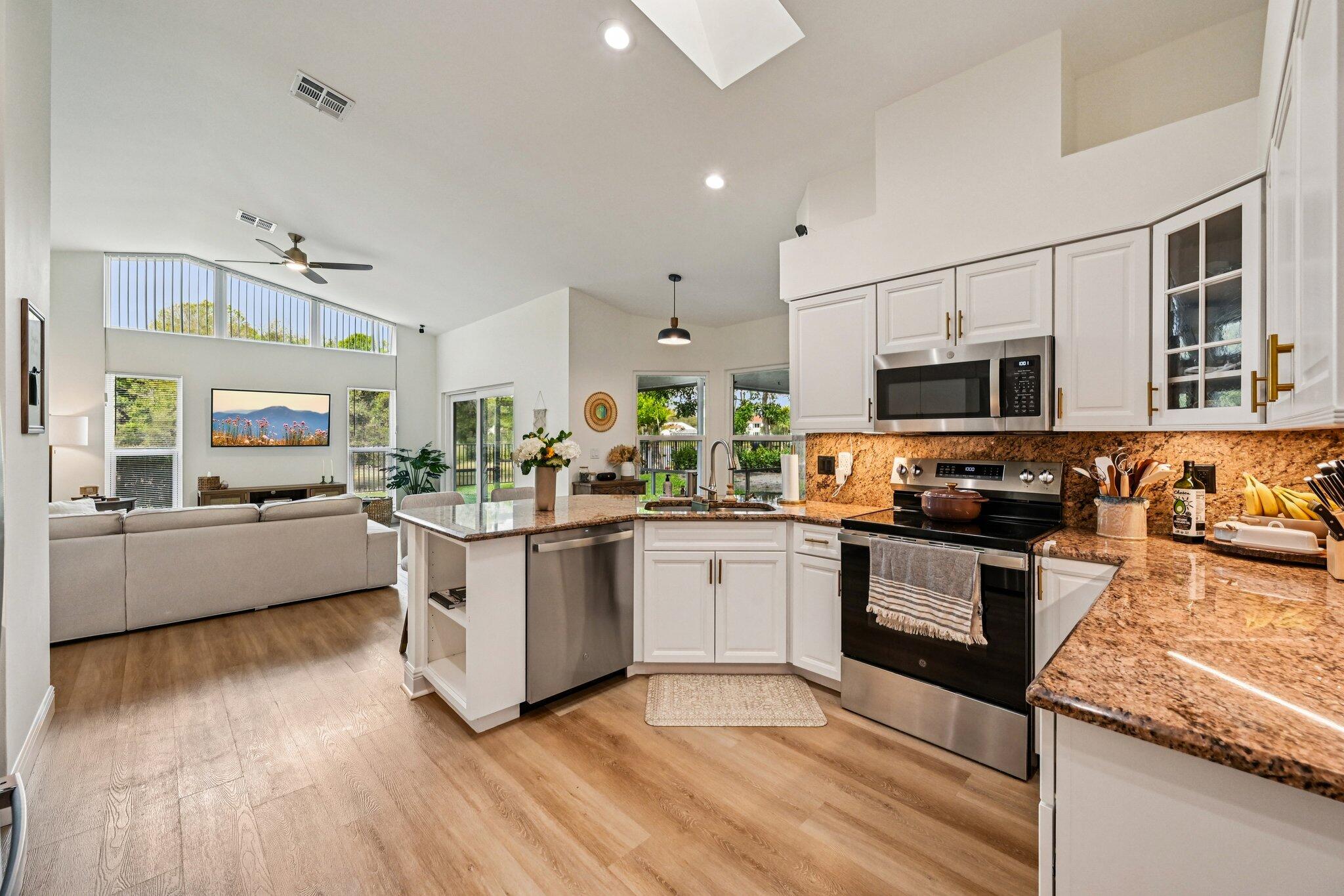 SHORES 1 - Residential