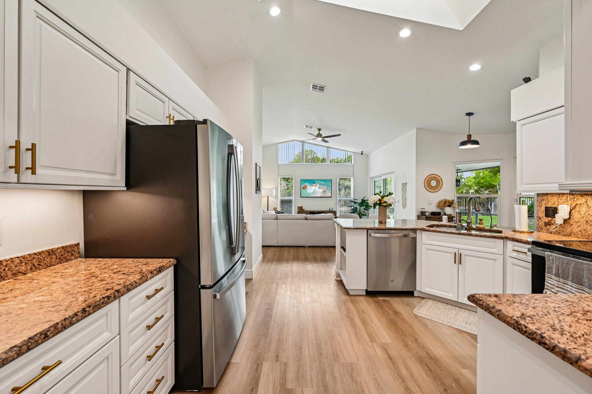 SHORES 1 - Residential