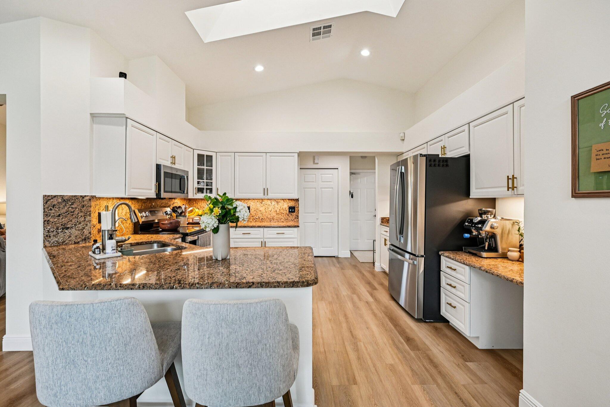 SHORES 1 - Residential