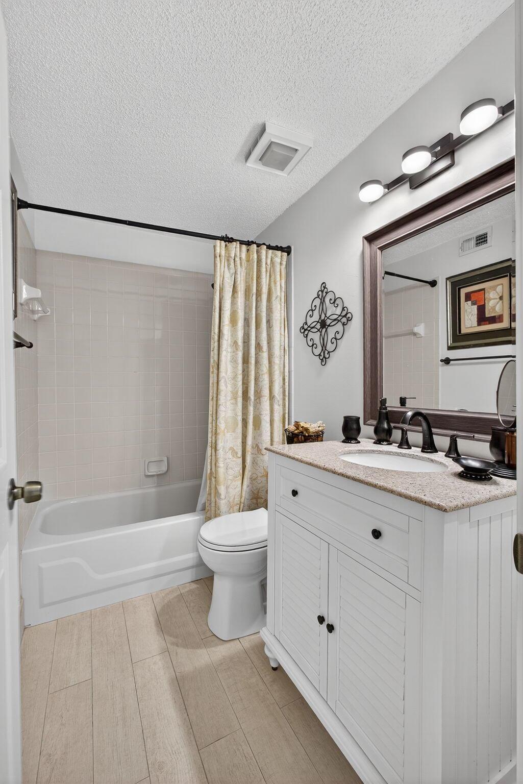 SEA COLONY CONDO - Residential Lease