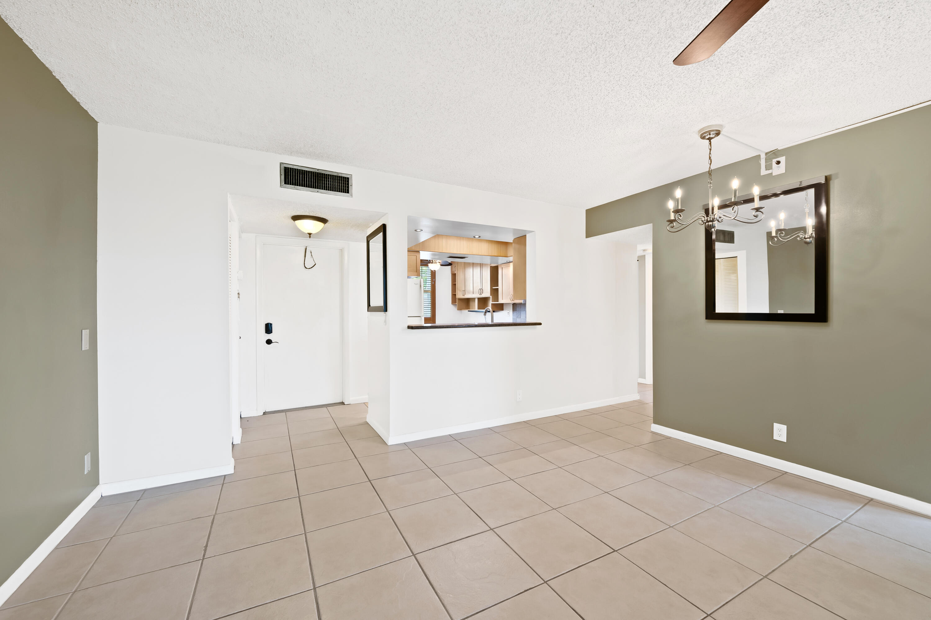 PALM SPRINGS 3 CONDO building 36 - Residential
