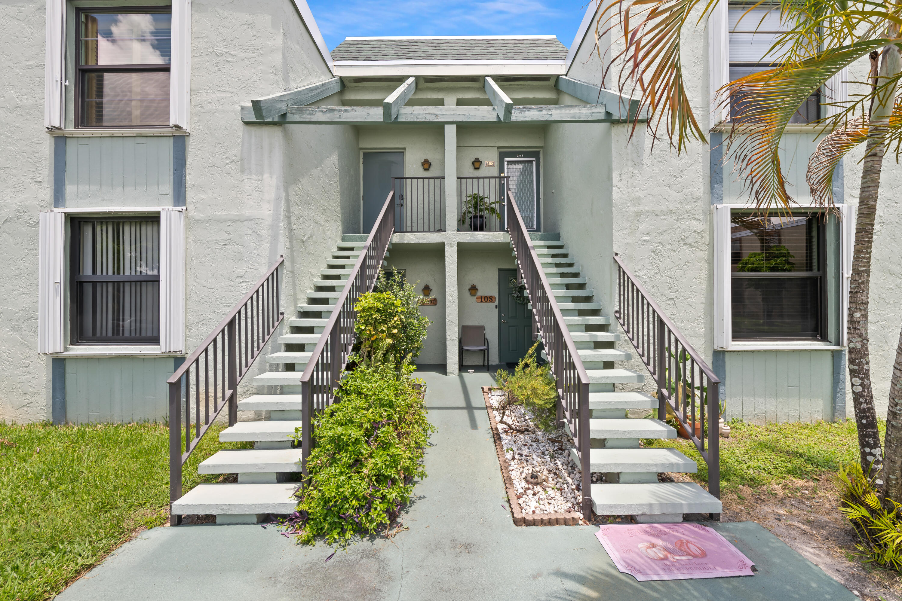 PALM SPRINGS 3 CONDO building 36 - Residential