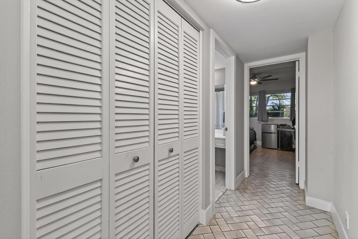 FOUNTAINS OF PALM BEACH CONDO 1 - Residential