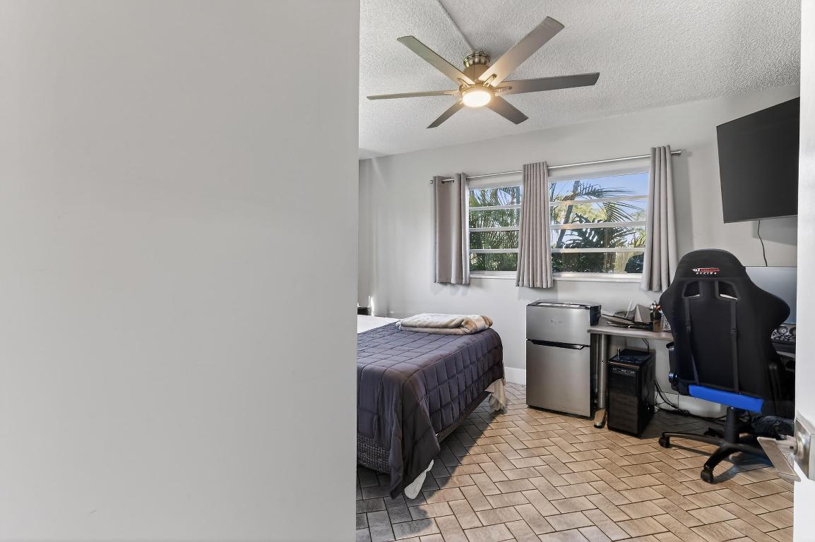 FOUNTAINS OF PALM BEACH CONDO 1 - Residential