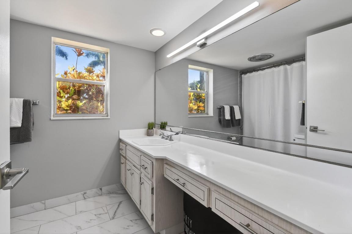 FOUNTAINS OF PALM BEACH CONDO 1 - Residential