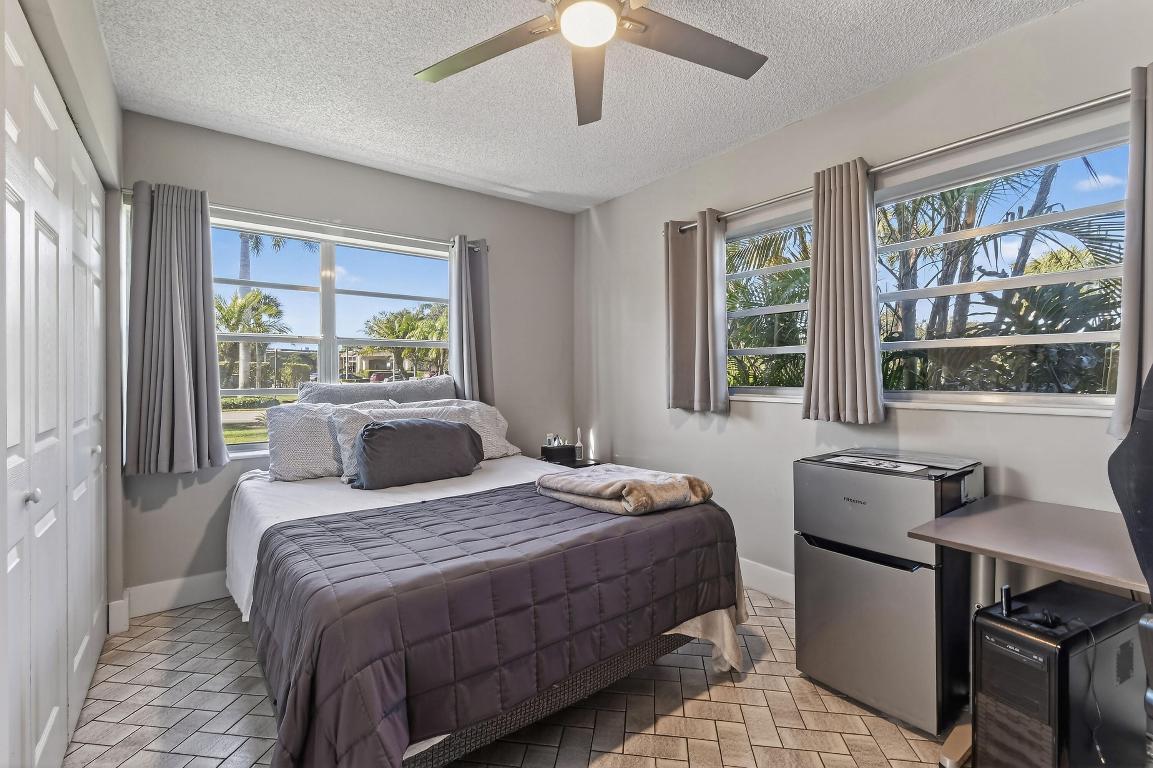 FOUNTAINS OF PALM BEACH CONDO 1 - Residential