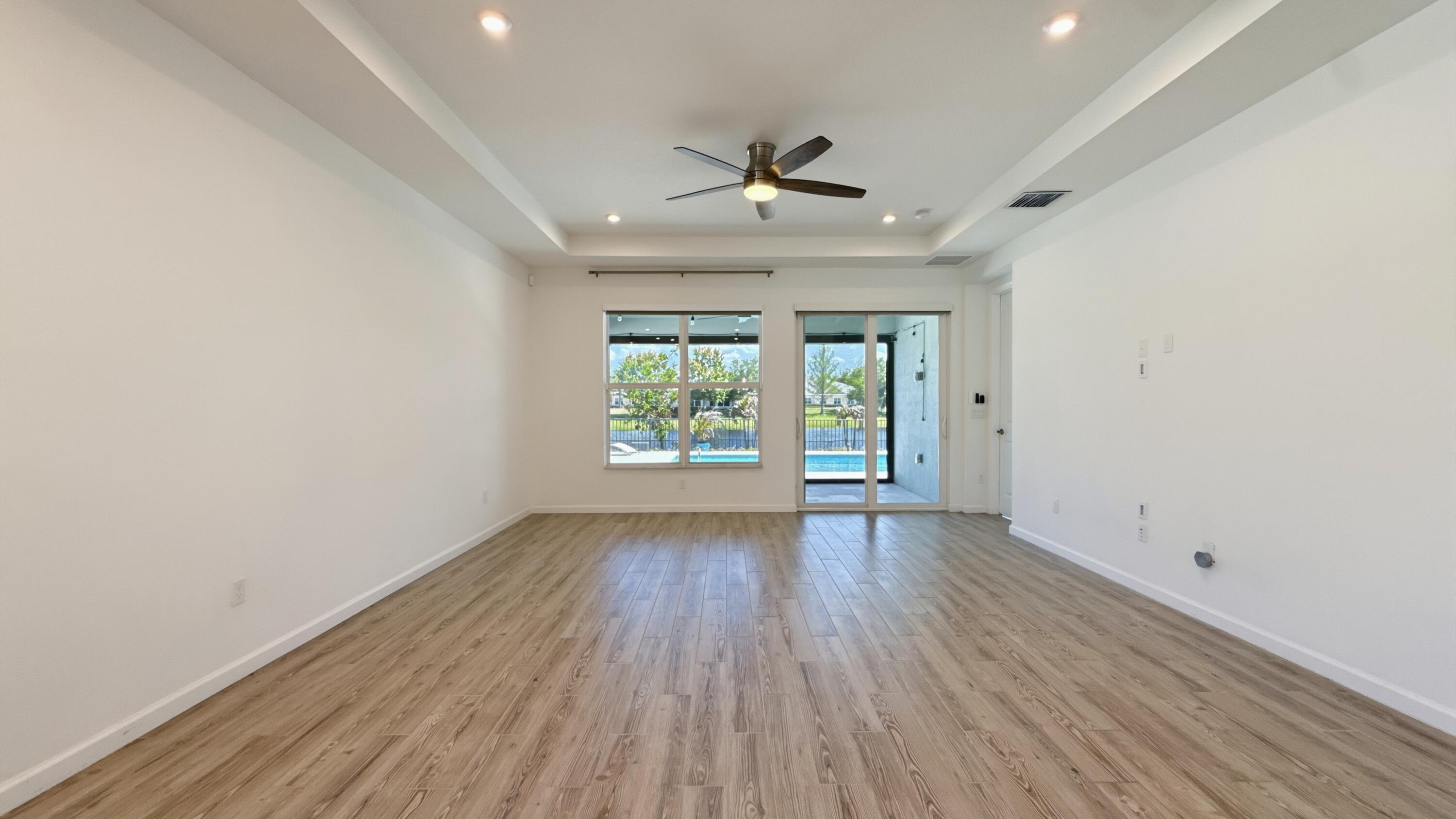 EMERY II - Residential