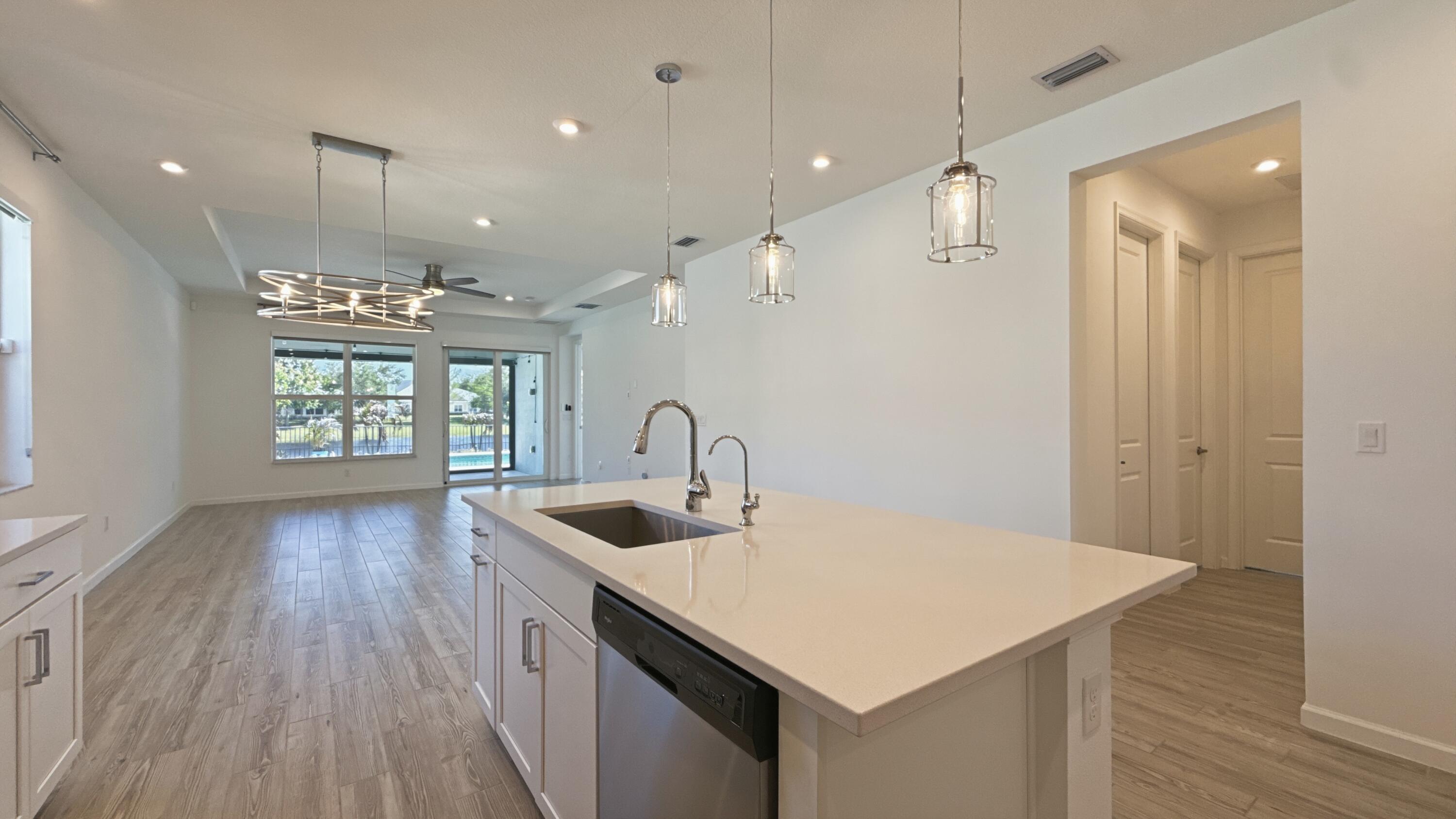 EMERY II - Residential