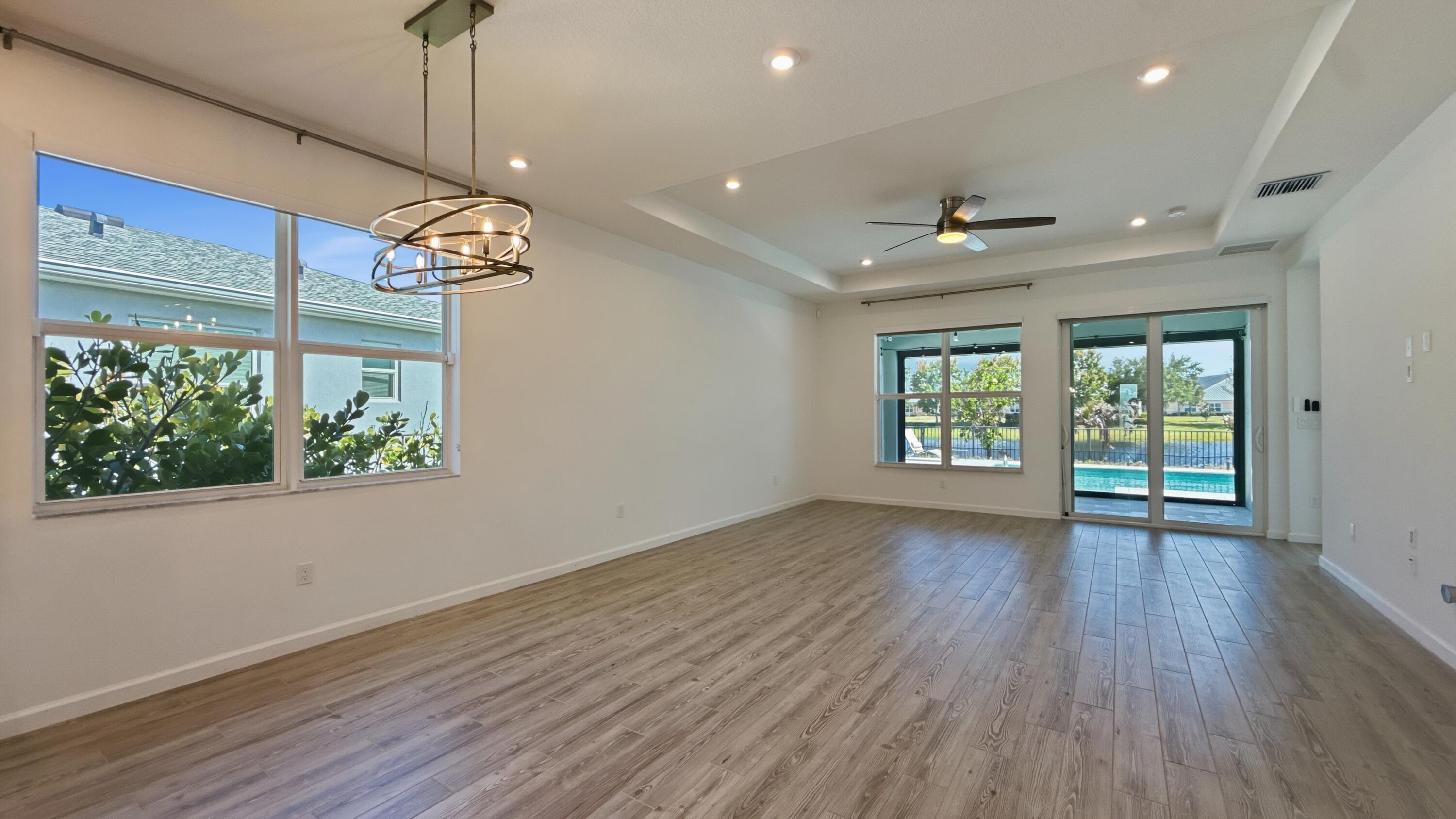 EMERY II - Residential