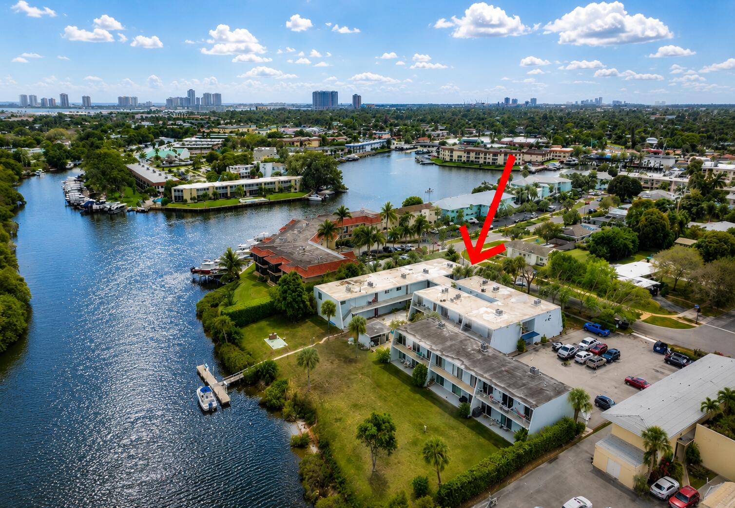 LORI-LYNN CONDO - Residential