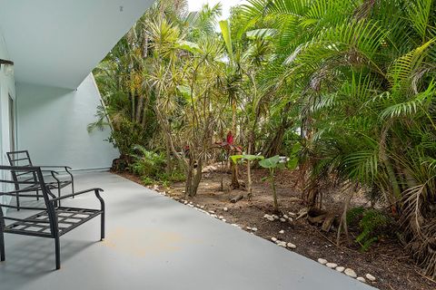 Tiny photo for 725 Hummingbird Way #111, North Palm Beach, FL 33408 (MLS # B26034718)