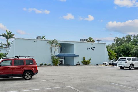 Tiny photo for 725 Hummingbird Way #111, North Palm Beach, FL 33408 (MLS # B26034718)