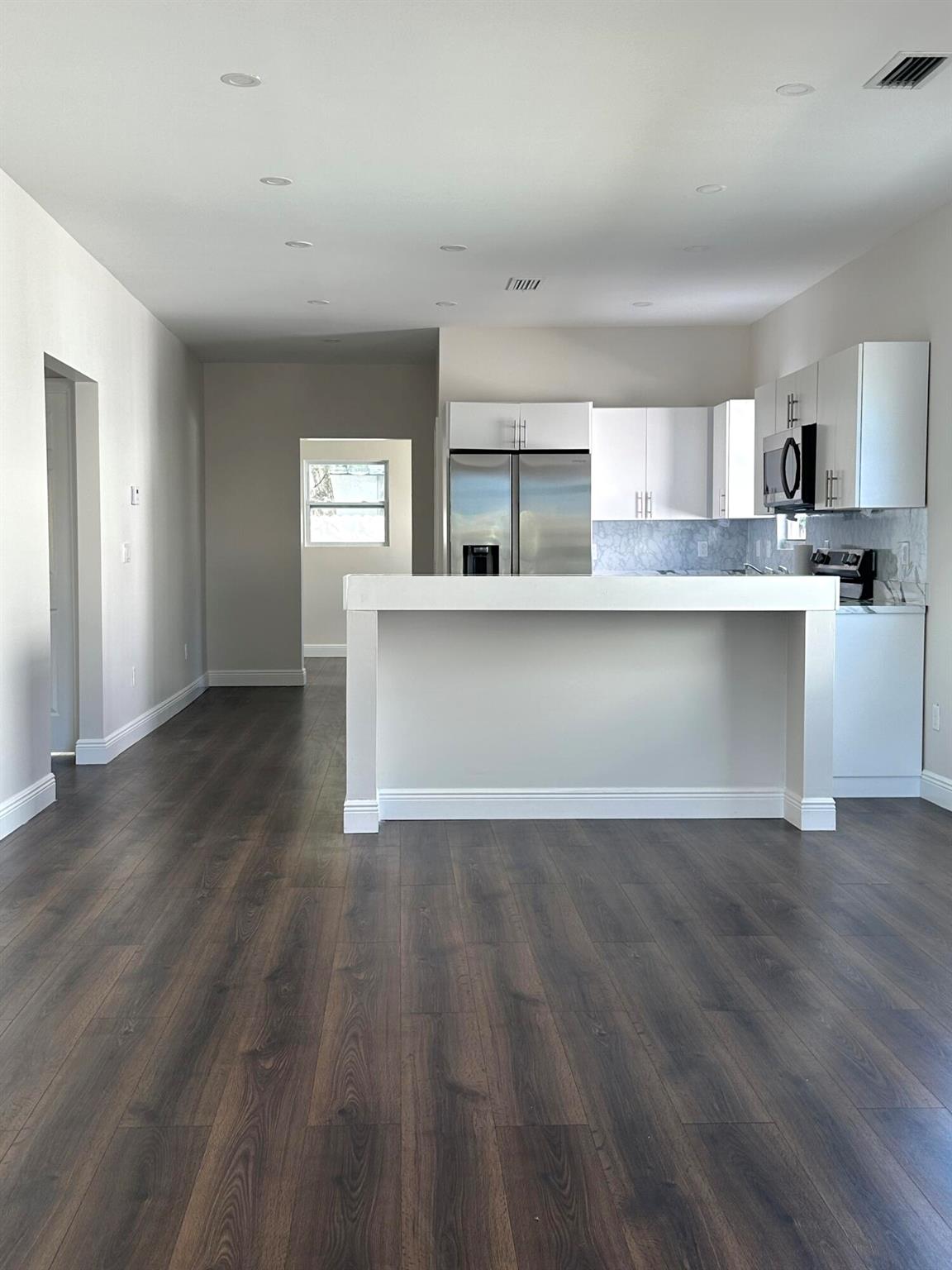 VIRGINIA TERR - Residential Lease