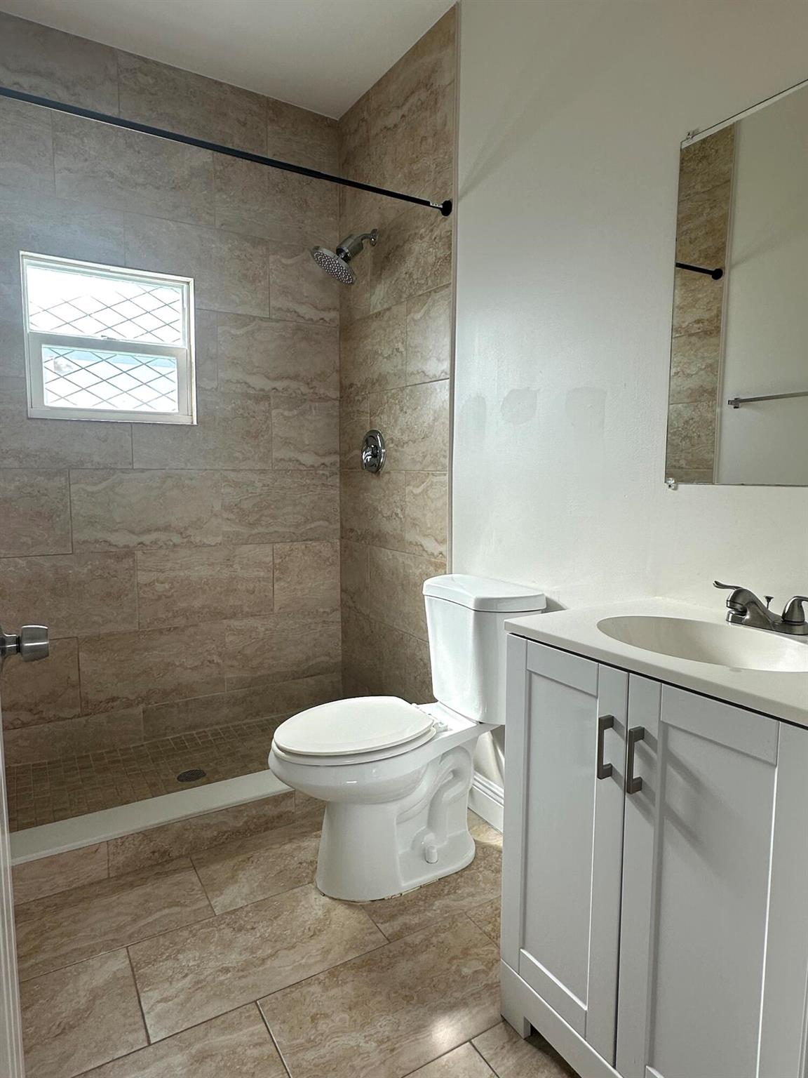 VIRGINIA TERR - Residential Lease