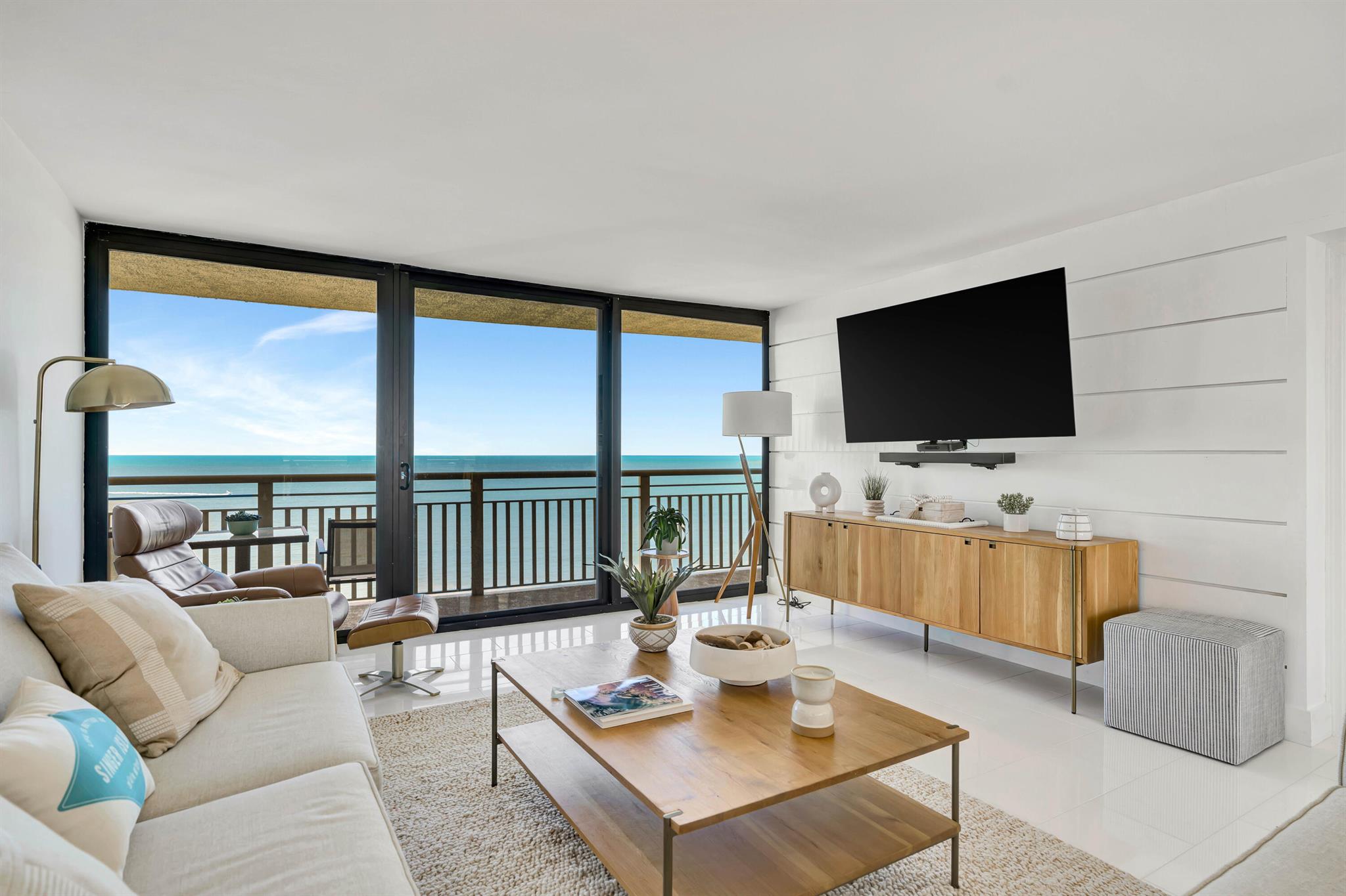 View photos, virtual tours, details... 3000 N Ocean Drive 24f