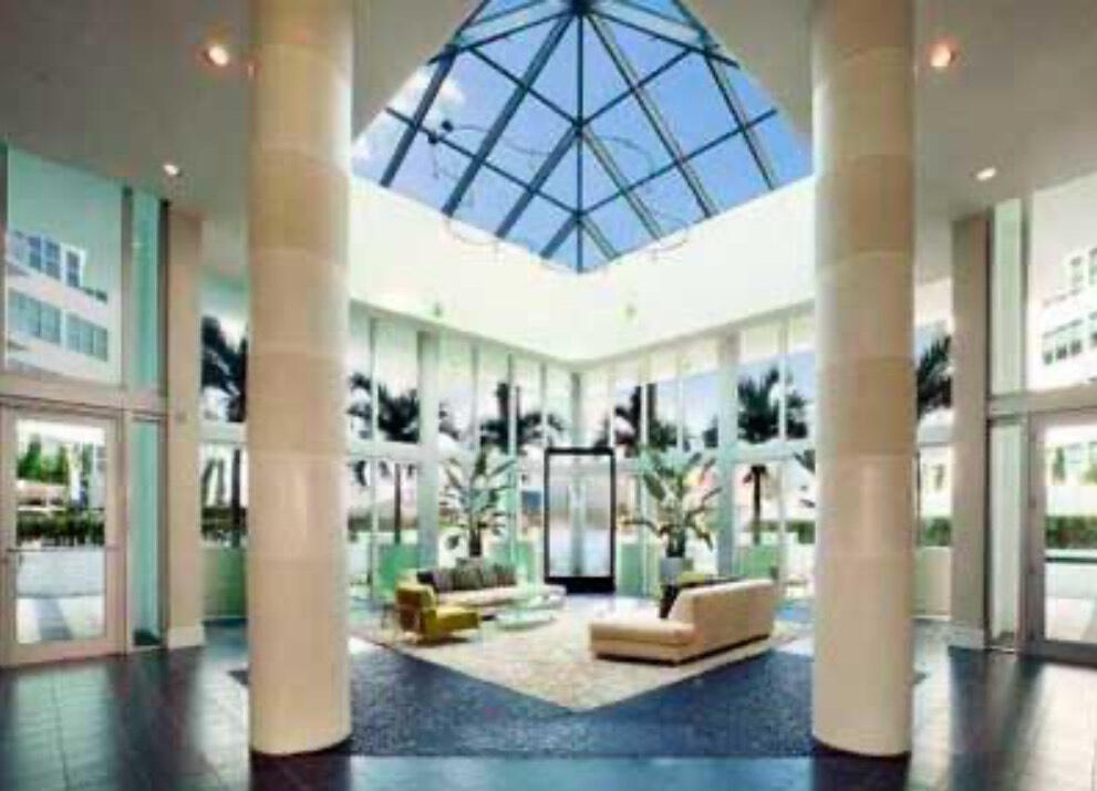 THE ATRIUM AT AVENTURA CONDO - Residential