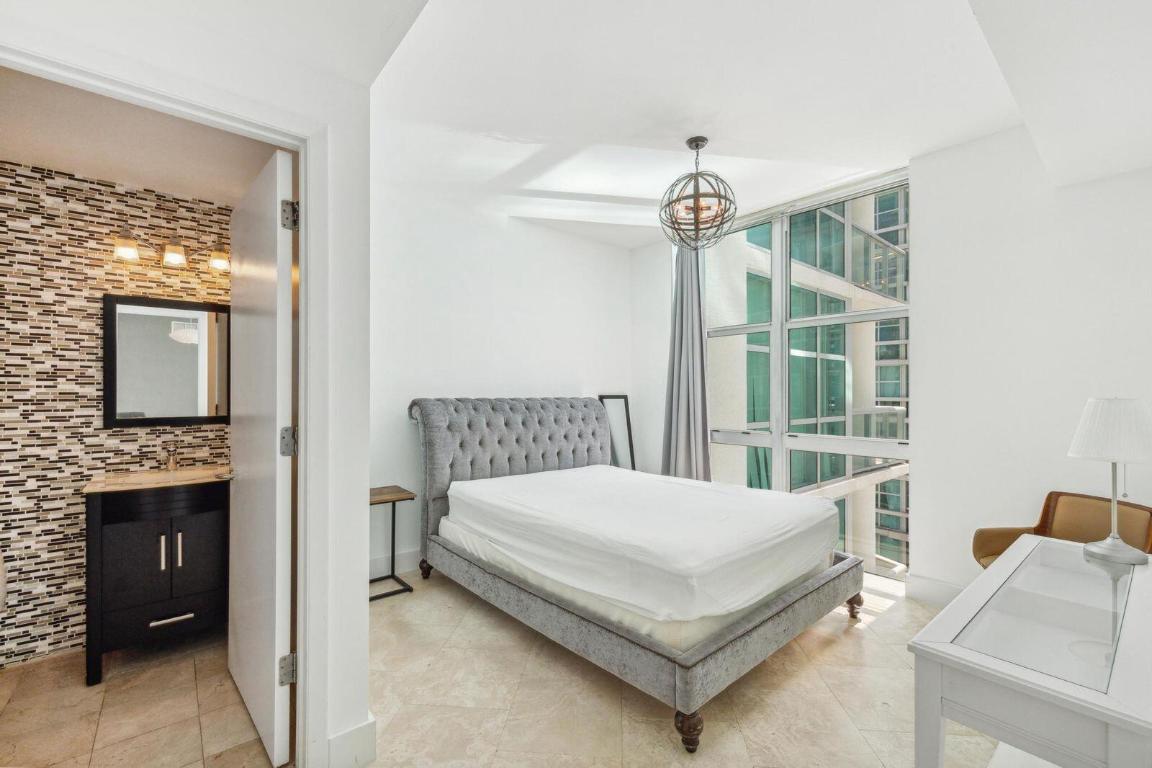 THE ATRIUM AT AVENTURA CONDO - Residential