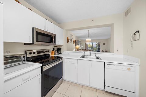 Condominium in Tamarac FL 9525 Weldon Cir Cir 9.jpg