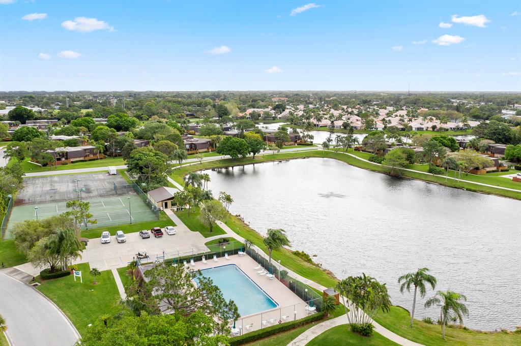 EMERALD LAKES PH IX - Residential