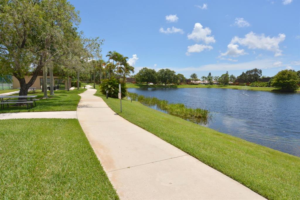 EMERALD LAKES PH IX - Residential