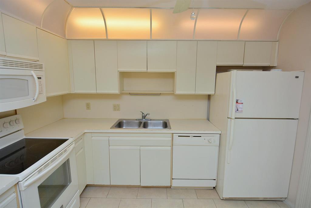 EMERALD LAKES PH IX - Residential