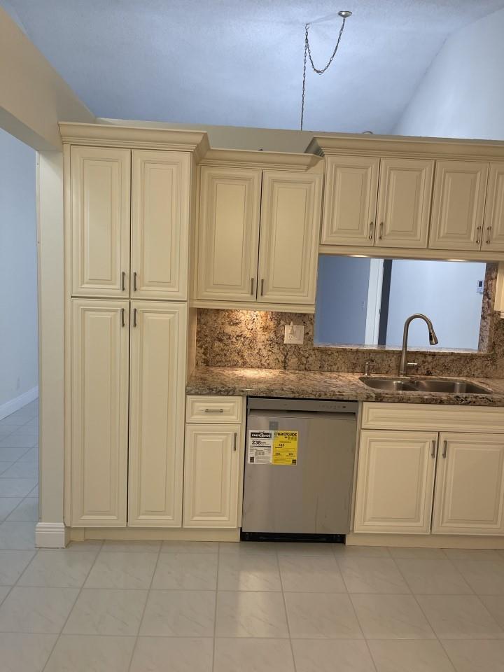 Brookwood Gardens 110-7 B - Residential Lease