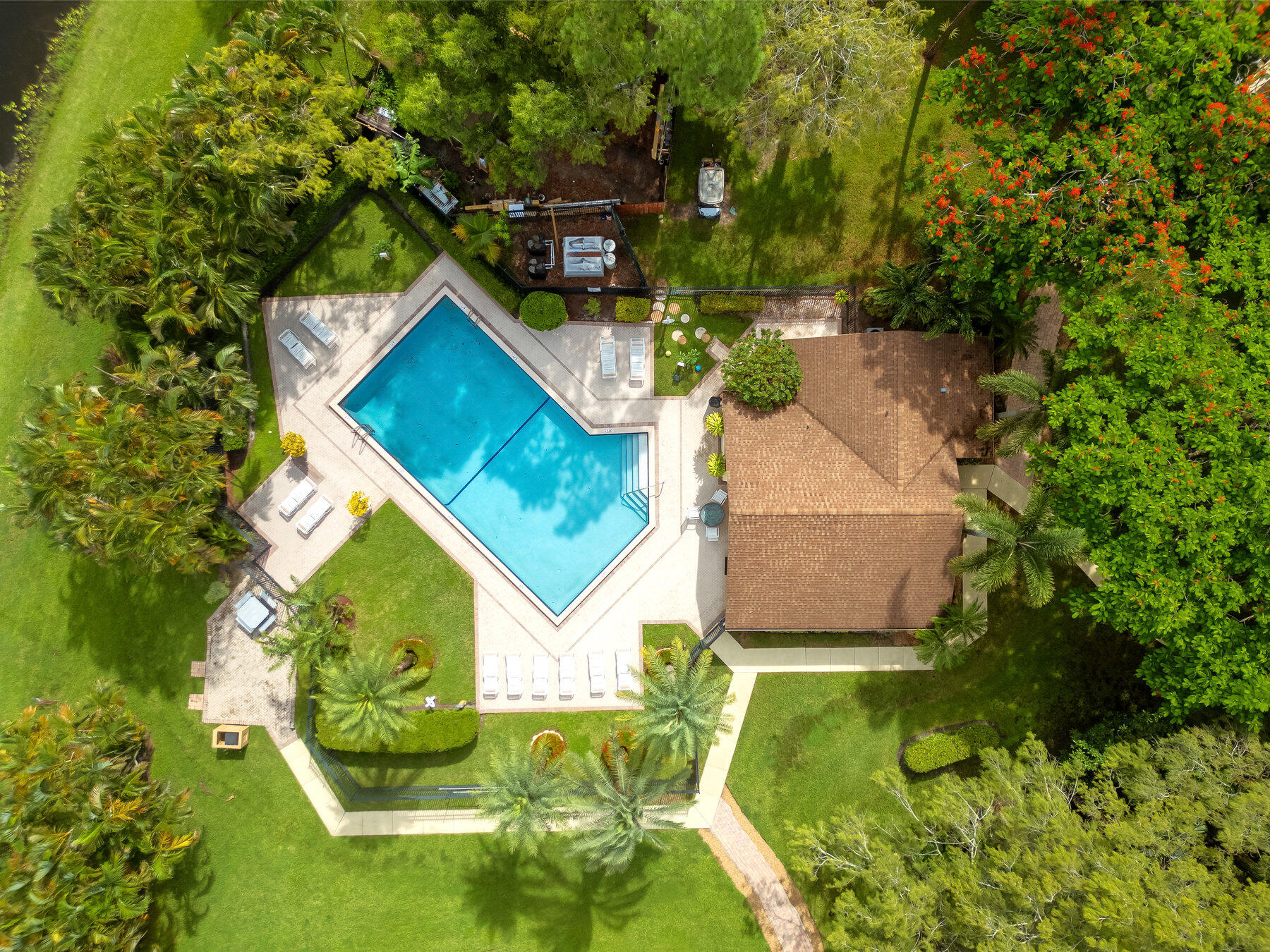 SHEFFIELD WOODS AT WELLINGTON CONDO - Residential