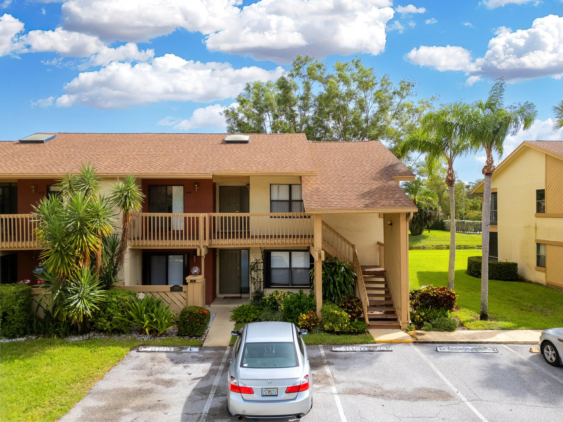 SHEFFIELD WOODS AT WELLINGTON CONDO - Residential