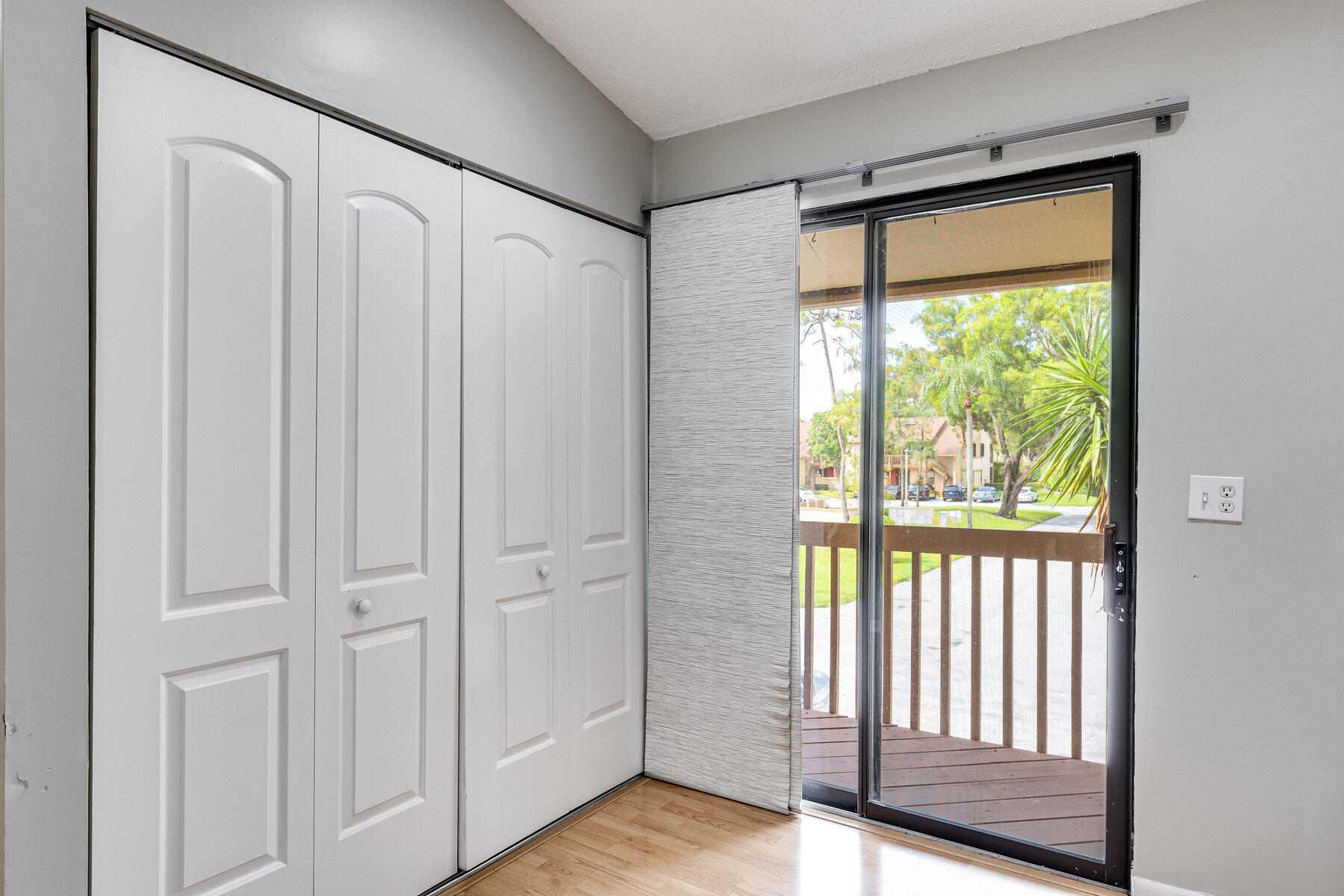 SHEFFIELD WOODS AT WELLINGTON CONDO - Residential