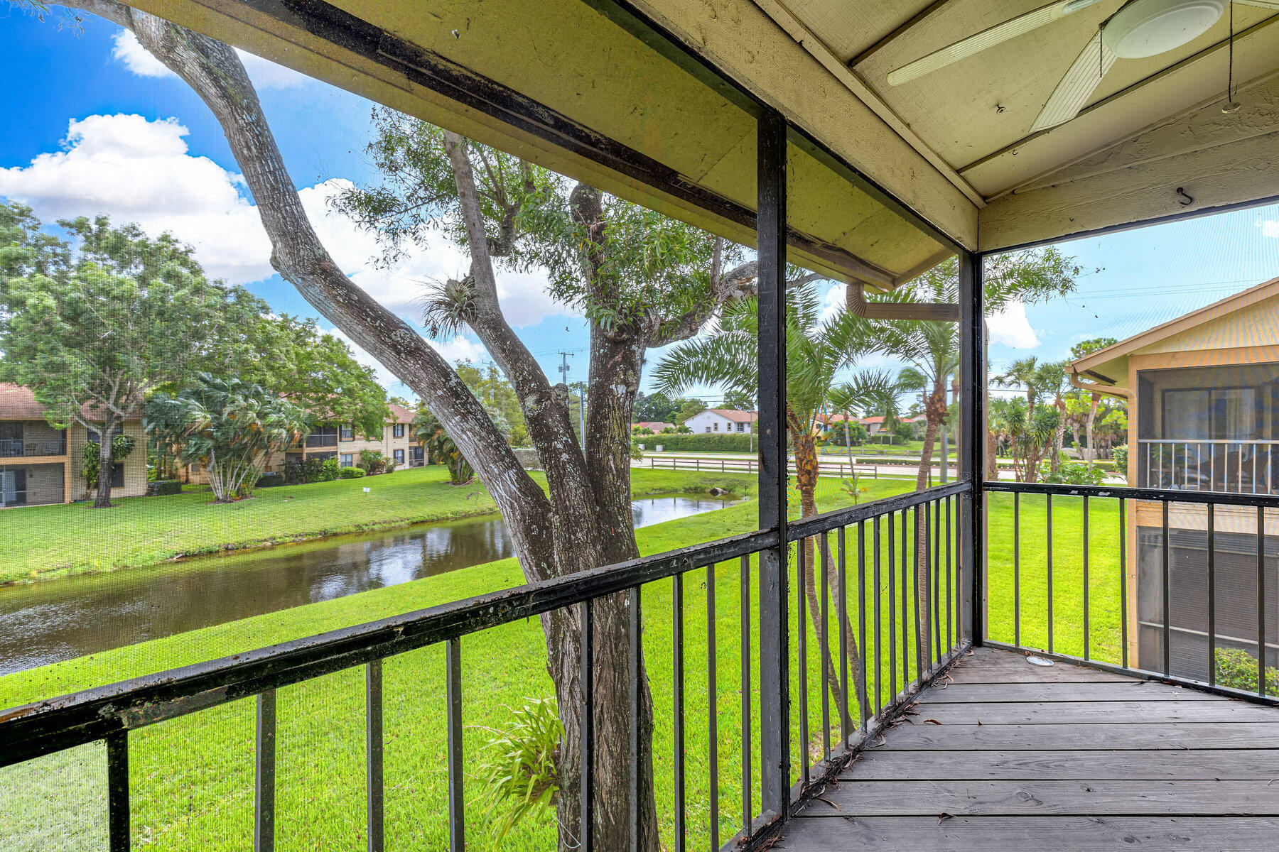 SHEFFIELD WOODS AT WELLINGTON CONDO - Residential