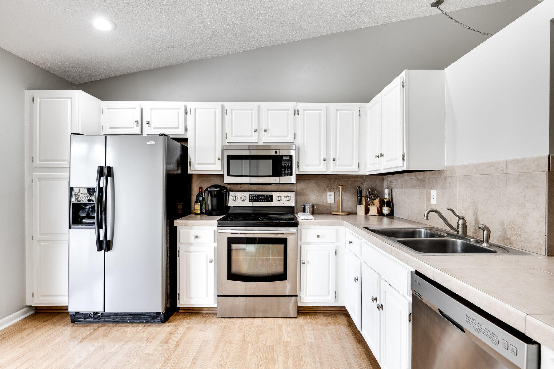 SHEFFIELD WOODS AT WELLINGTON CONDO - Residential