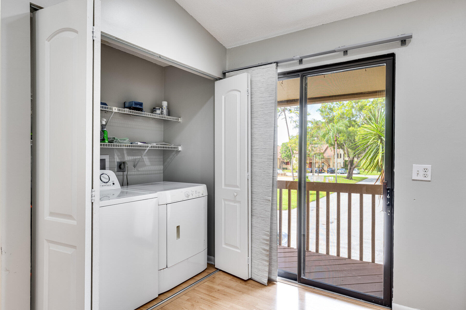 SHEFFIELD WOODS AT WELLINGTON CONDO - Residential